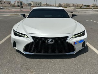 للبيع لكزس is 300