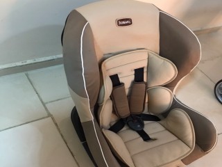 عربة أطفال شبه جديدة ماركة Chicco - Bravo  