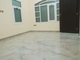 شقة غرفة وصالة للإيجار بمدينة خليفة أ 