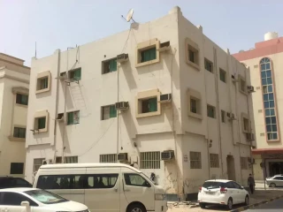 للبيع بناية أرضي وطابقين بمنطقة النعيمية/عجمان 