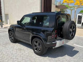 ديفندر P400 موديل 2021