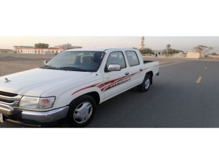 تيوتا هايلكس 2005