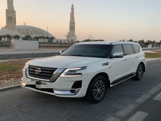 للبيع نيسان موديل 2014 المكينه الصغيره