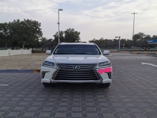 لكزس LX570 بلاتينوم رقم 1 اللون أبيض