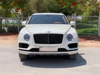 للبيع Bently bentayga الموديل :2018
