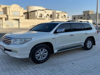 للبيع استيشن لاندكروزر مديل 2011 GX.R
