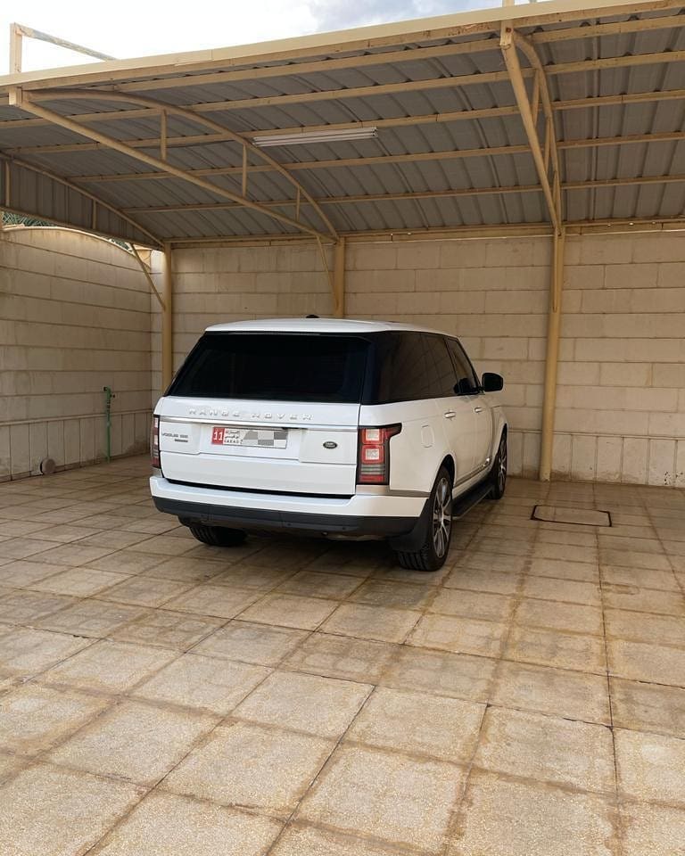 للبيع سبارة رنج روفر HSE خليجي موديل 2015
