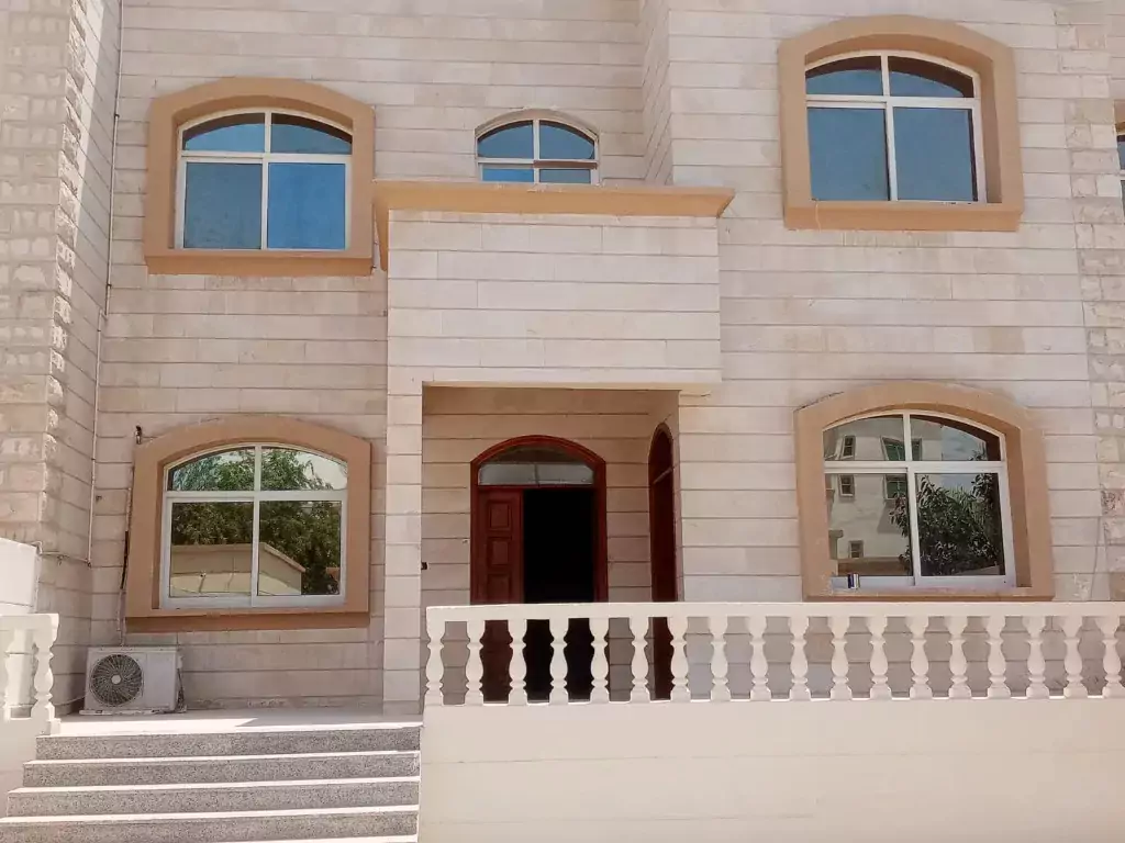 فيل للايجار في مدينة محمد بن زايد -أبو ظبي