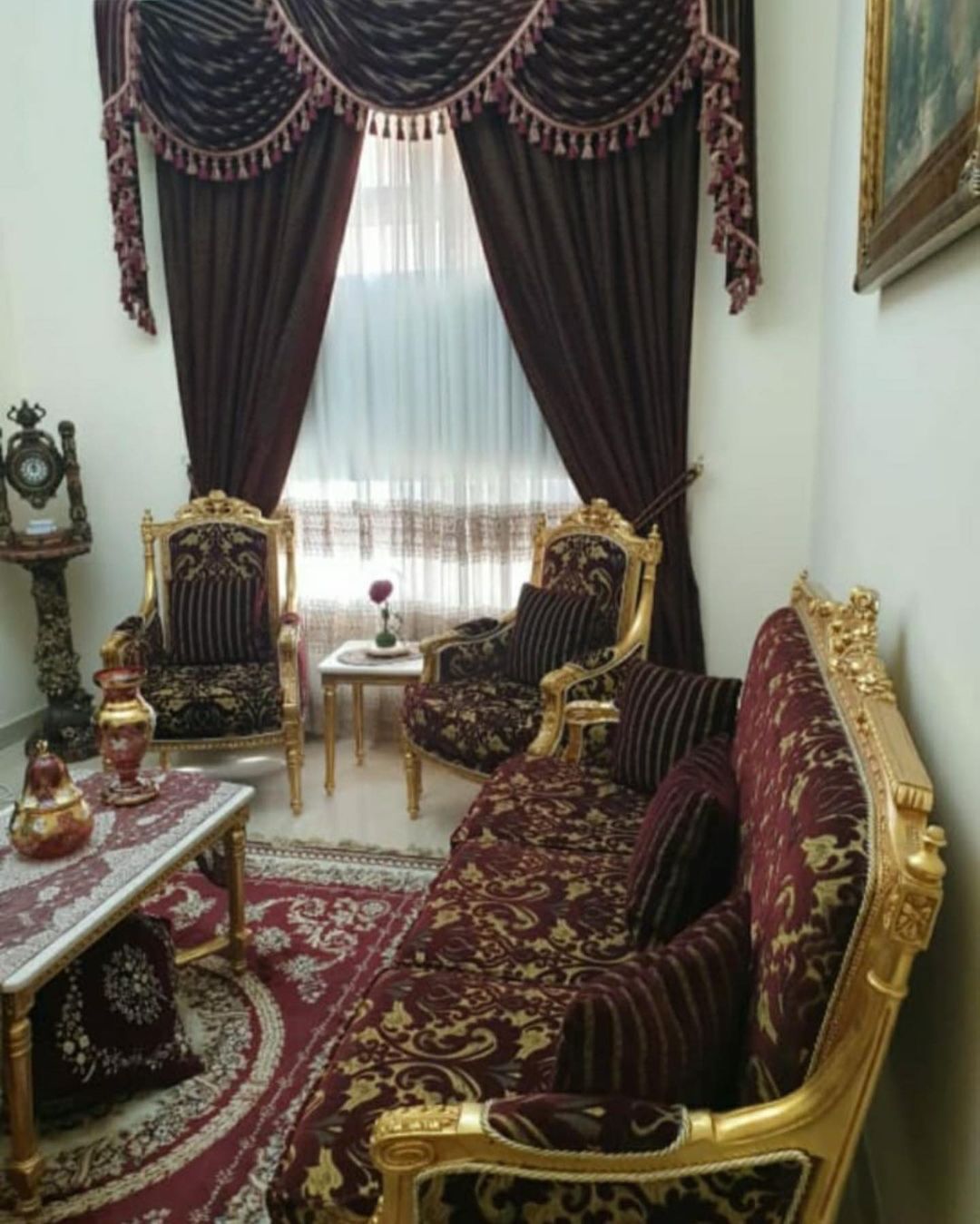 صالون عفش مصري احمر كنب + طاولات+ ستارة + سجادة