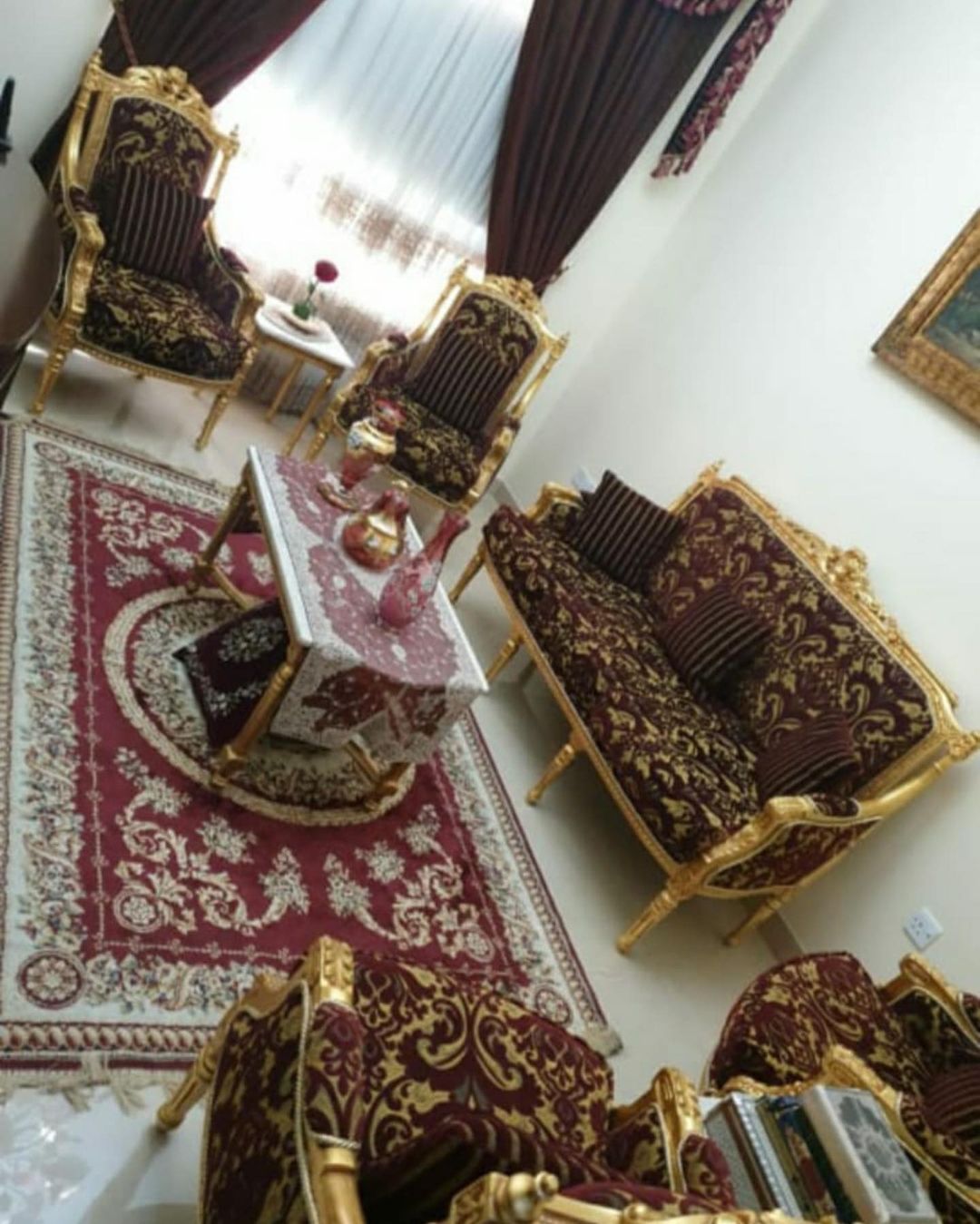 صالون عفش مصري احمر كنب + طاولات+ ستارة + سجادة