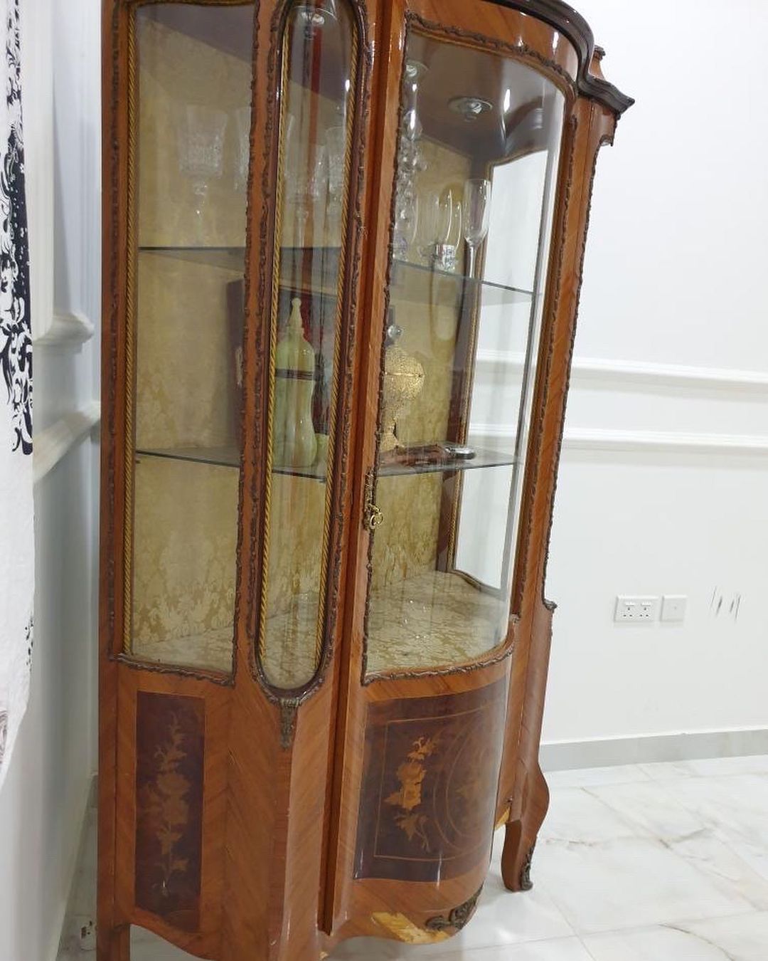 باترينة 