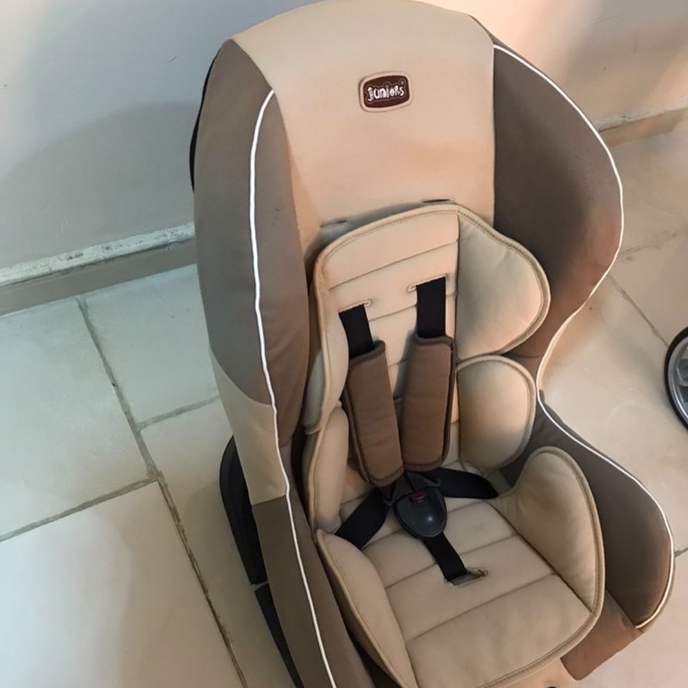 عربة أطفال شبه جديدة ماركة Chicco - Bravo  