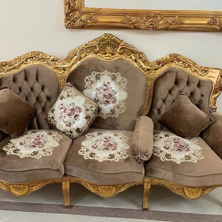 طقم كنب ل 7 اشخاص