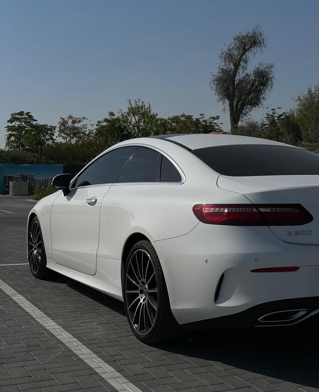 للبيع .. E200 خليجي طراز 2017 بحالة ممتازة بدون حوادث كامل المواصفات