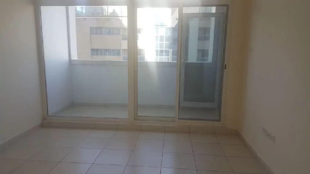 شقة للإيجار بأبراج عجمان 