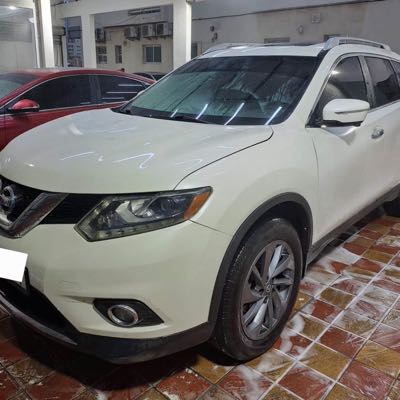 For sale Nissan Rogue full option America 2016 model  