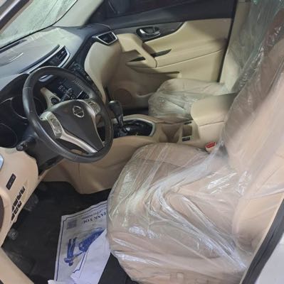 For sale Nissan Rogue full option America 2016 model  