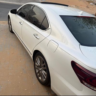 لكزس LS 2013