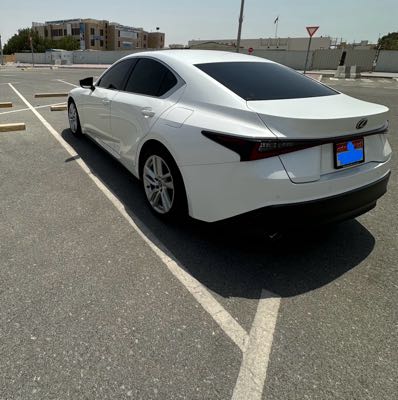 للبيع لكزس is 300